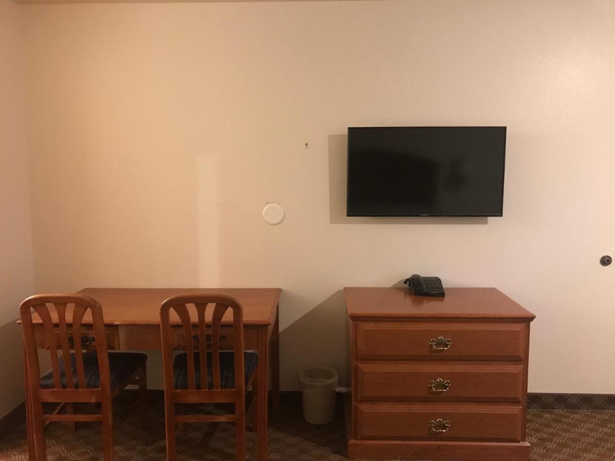 Woodburn Inn Экстерьер фото