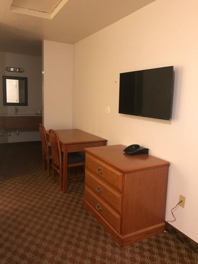 Woodburn Inn Экстерьер фото